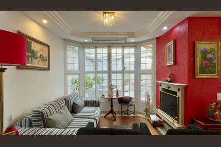 Casa de condomínio à venda com 450m², 3 quartos e 6 vagasSala