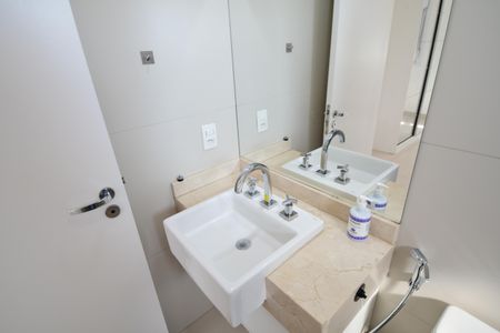 Apartamento para alugar com 73m², 2 quartos e 2 vagasBanheiro Suíte