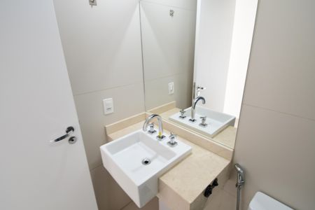 Apartamento para alugar com 73m², 2 quartos e 2 vagasBanheiro Social