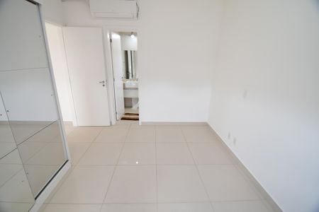 Apartamento para alugar com 73m², 2 quartos e 2 vagasQuarto 2 - Suíte