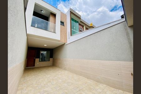 Casa à venda com 120m², 3 quartos e 2 vagasFoto 02