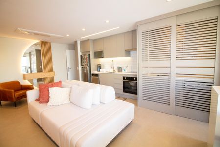 Apartamento à venda com 77m², 2 quartos e 1 vaga Apartamento à venda com 77m², 2 quartos e 1 vagaSala