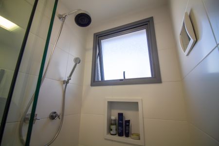 Apartamento à venda com 77m², 2 quartos e 1 vaga Apartamento à venda com 77m², 2 quartos e 1 vagaBanheiro da Suíte 1