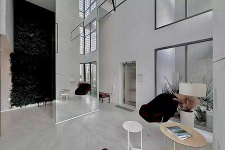 Apartamento à venda com 77m², 2 quartos e 1 vaga Apartamento à venda com 77m², 2 quartos e 1 vagaHall Social