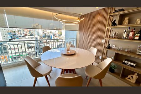 Apartamento à venda com 94m², 2 quartos e 2 vagasSala
