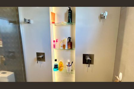 Apartamento à venda com 94m², 2 quartos e 2 vagasBanheiro da Suíte 1
