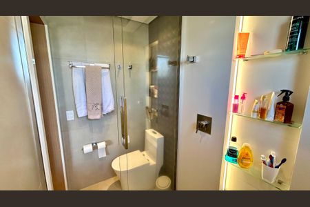 Apartamento à venda com 94m², 2 quartos e 2 vagasBanheiro da Suíte 1