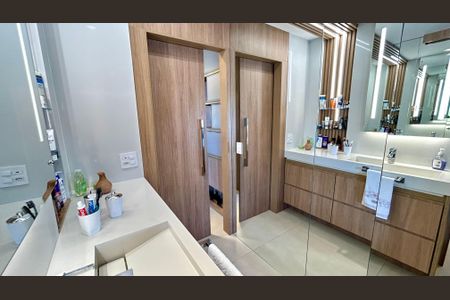 Apartamento à venda com 94m², 2 quartos e 2 vagasBanheiro da Suíte 1