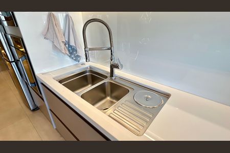 Apartamento à venda com 94m², 2 quartos e 2 vagasCozinha