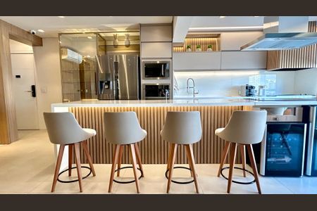 Apartamento à venda com 94m², 2 quartos e 2 vagasCozinha