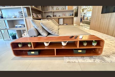 Apartamento à venda com 94m², 2 quartos e 2 vagasSala
