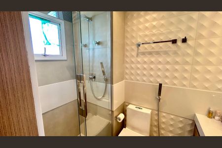 Apartamento à venda com 94m², 2 quartos e 2 vagasBanheiro da Suíte 2