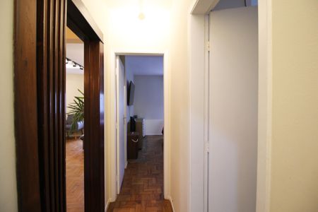 Apartamento à venda com 95m², 2 quartos e sem vagaCorredor