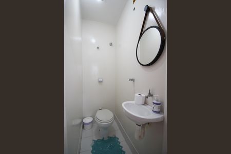Apartamento à venda com 95m², 2 quartos e sem vagaBanheiro de serviço