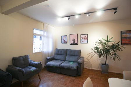 Apartamento à venda com 95m², 2 quartos e sem vagaSala