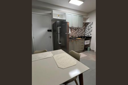 Cozinha de apartamento para alugar com 1 quarto, 25m² em Vila Buarque, São Paulo