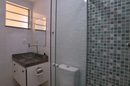 Banheiro de apartamento para alugar com 1 quarto, 36m² em Água Rasa, São Paulo