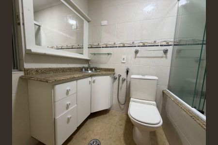 Apartamento para alugar com 64m², 3 quartos e 1 vagaBanheiro 