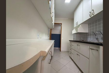 Cozinha de apartamento para alugar com 3 quartos, 64m² em Vila Carrão, São Paulo