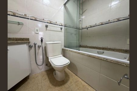 Banheiro  de apartamento para alugar com 3 quartos, 64m² em Vila Carrão, São Paulo