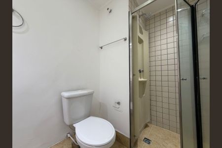 Banheiro  de apartamento para alugar com 3 quartos, 64m² em Vila Carrão, São Paulo