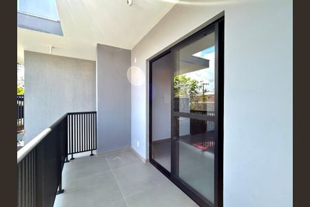 Apartamento para alugar com 75m², 2 quartos e 1 vagaVaranda