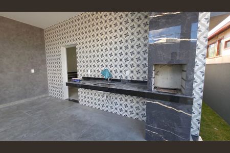Casa à venda com 106m², 3 quartos e 2 vagas