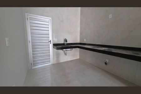 Casa à venda com 106m², 3 quartos e 2 vagas