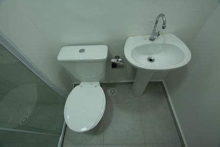 Apartamento para alugar com 39m², 2 quartos e sem vagaBANHEIRO