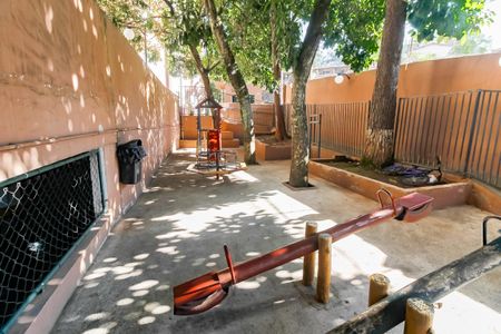 Apartamento para alugar com 53m², 2 quartos e 1 vaga Apartamento para alugar com 53m², 2 quartos e 1 vagaÁrea comum - Playground