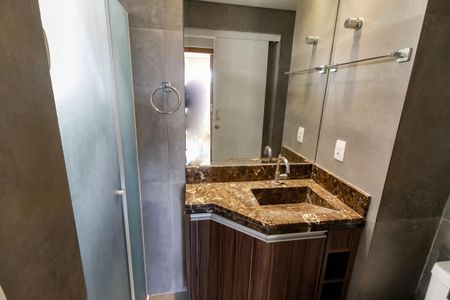 Apartamento para alugar com 53m², 2 quartos e 1 vaga Apartamento para alugar com 53m², 2 quartos e 1 vagaBanheiro