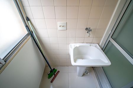 Apartamento para alugar com 55m², 2 quartos e 1 vagaÁrea de Serviço