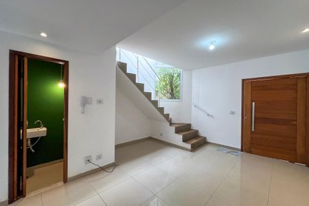 Sala de casa de condomínio à venda com 2 quartos, 85m² em Vila Brasilio Machado, São Paulo