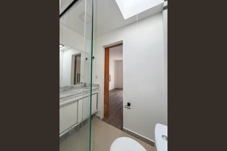 Casa de condomínio à venda com 85m², 2 quartos e 1 vagaBanheiro da Suíte