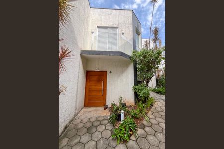 Casa de condomínio à venda com 85m², 2 quartos e 1 vagaFachada