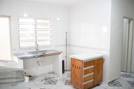 SALA E COZINHA de casa para alugar com 1 quarto, 35m² em Vila Itaberaba, São Paulo