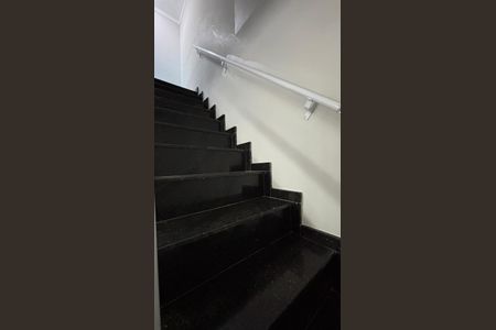 Apartamento para alugar com 177m², 3 quartos e 2 vagasEscada