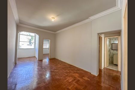 Apartamento à venda com 84m², 2 quartos e 1 vaga Apartamento à venda com 84m², 2 quartos e 1 vagaSala