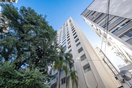 Apartamento para alugar com 90m², 3 quartos e 1 vaga Apartamento para alugar com 90m², 3 quartos e 1 vagaFachada