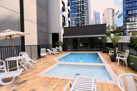 Apartamento à venda com 40m², 1 quarto e 1 vagaÁrea comum - Piscina