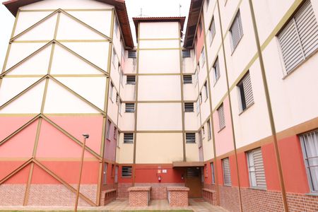 Apartamento para alugar com 80m², 2 quartos e sem vagaÁrea comum - Prédio