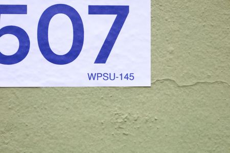 Apartamento para alugar com 80m², 2 quartos e sem vagaPlaca instalada na fachada do condomínio - Código da placa: WPSU-145 