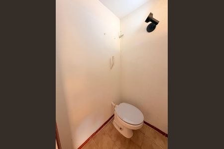Casa à venda com 300m², 4 quartos e 6 vagasBanheiro Externo