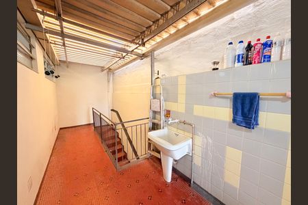 Casa à venda com 300m², 4 quartos e 6 vagasÁrea de Serviço