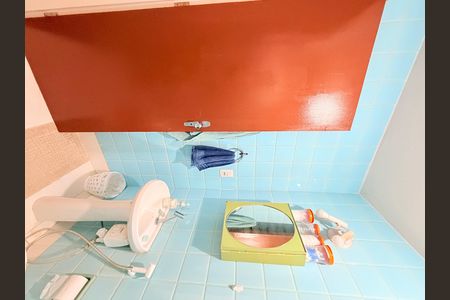 Casa à venda com 300m², 4 quartos e 6 vagasBanheiro Social 2