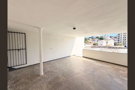 Casa à venda com 300m², 4 quartos e 6 vagasQuintal