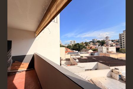 Casa à venda com 300m², 4 quartos e 6 vagasGaragem com área de Serviço 2 e varanda