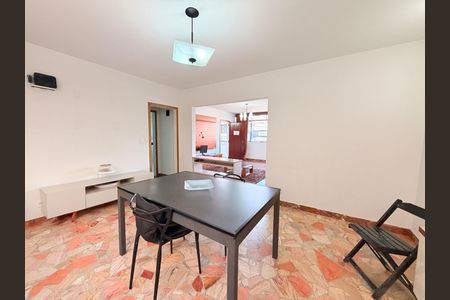 Casa à venda com 300m², 4 quartos e 6 vagasSala de Jantar