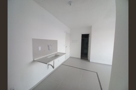 Cozinha de apartamento para alugar com 2 quartos, 47m² em Catiapoã, São Vicente