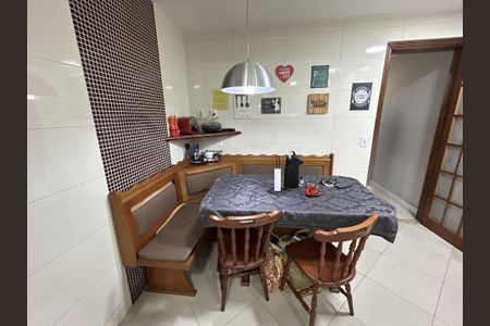 Apartamento à venda com 174m², 3 quartos e 1 vagaCozinha